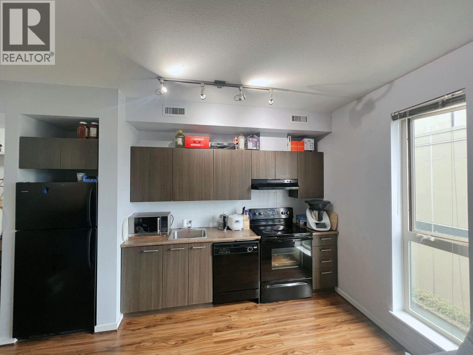 #398-4133 STOLBERG Street, Richmond