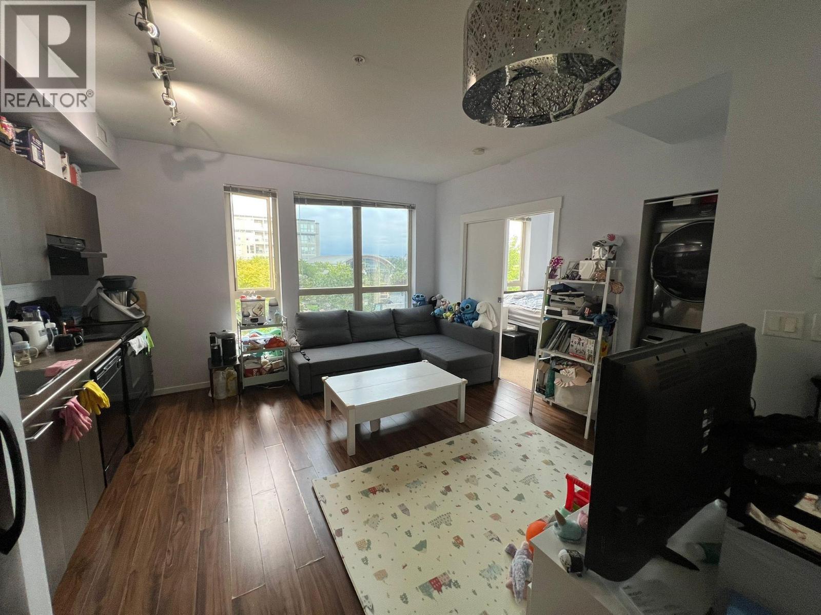 #398-4133 STOLBERG Street, Richmond