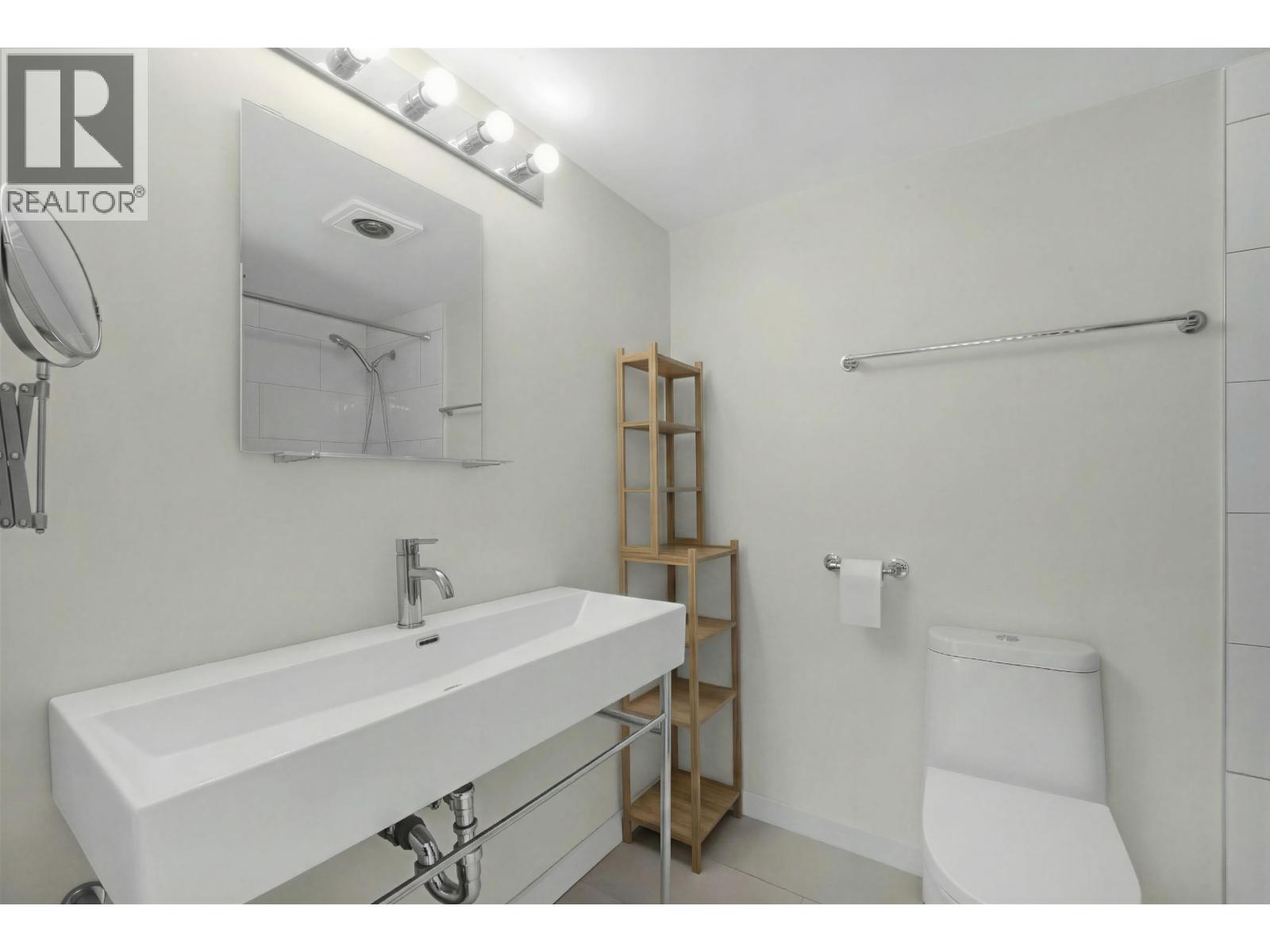 502 1737 DUCHESS AVENUE, West Vancouver