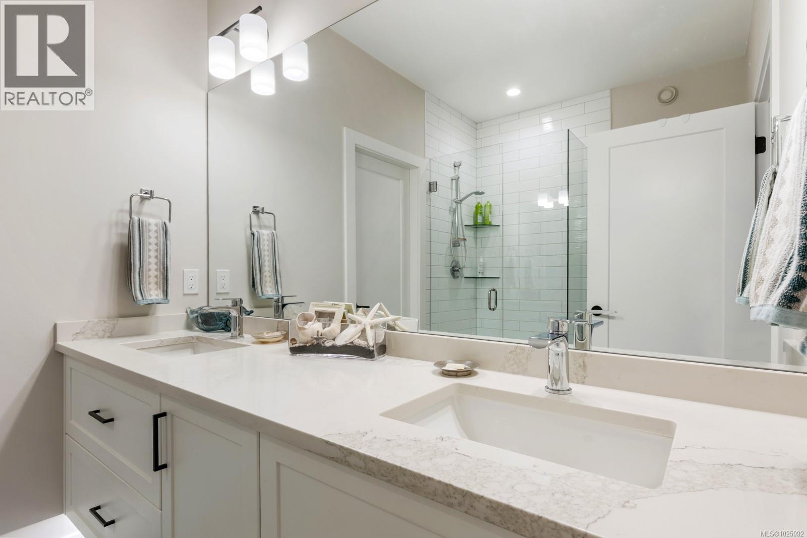 #137 4098 Buckstone Rd - 26