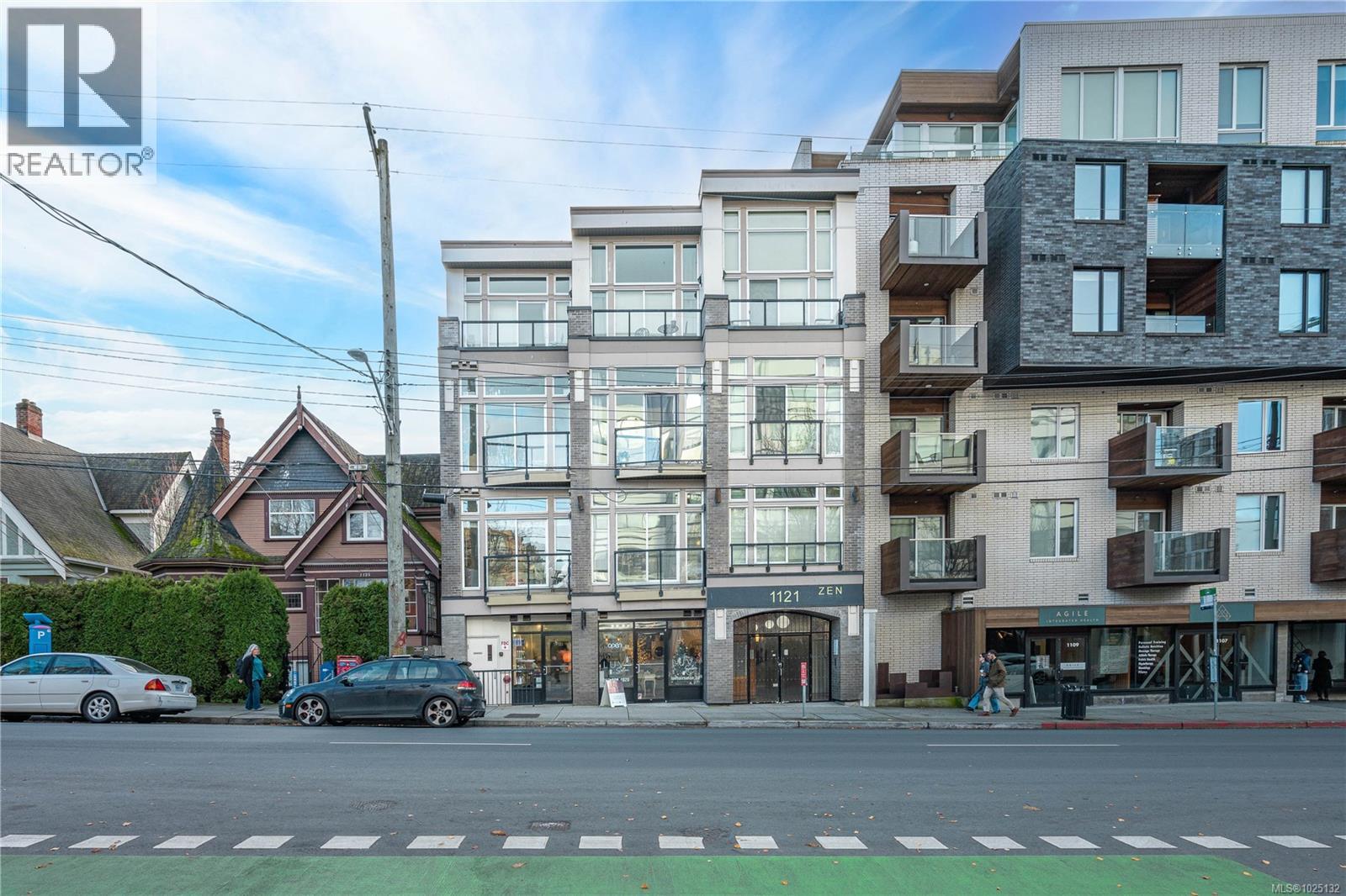 203 1121 Fort Street, Victoria