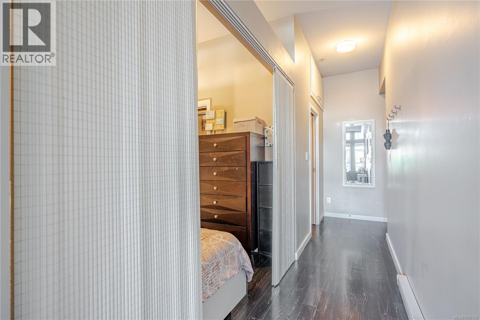 203 1121 Fort Street, Victoria