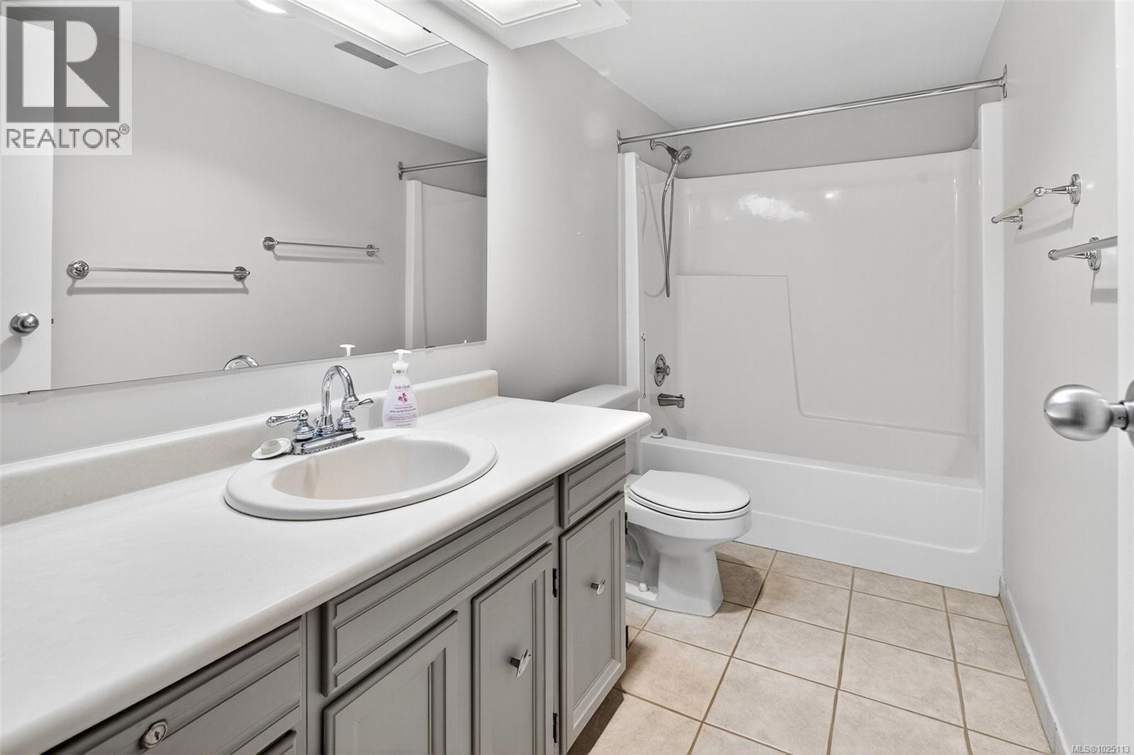 201 1188 Yates Street, Victoria