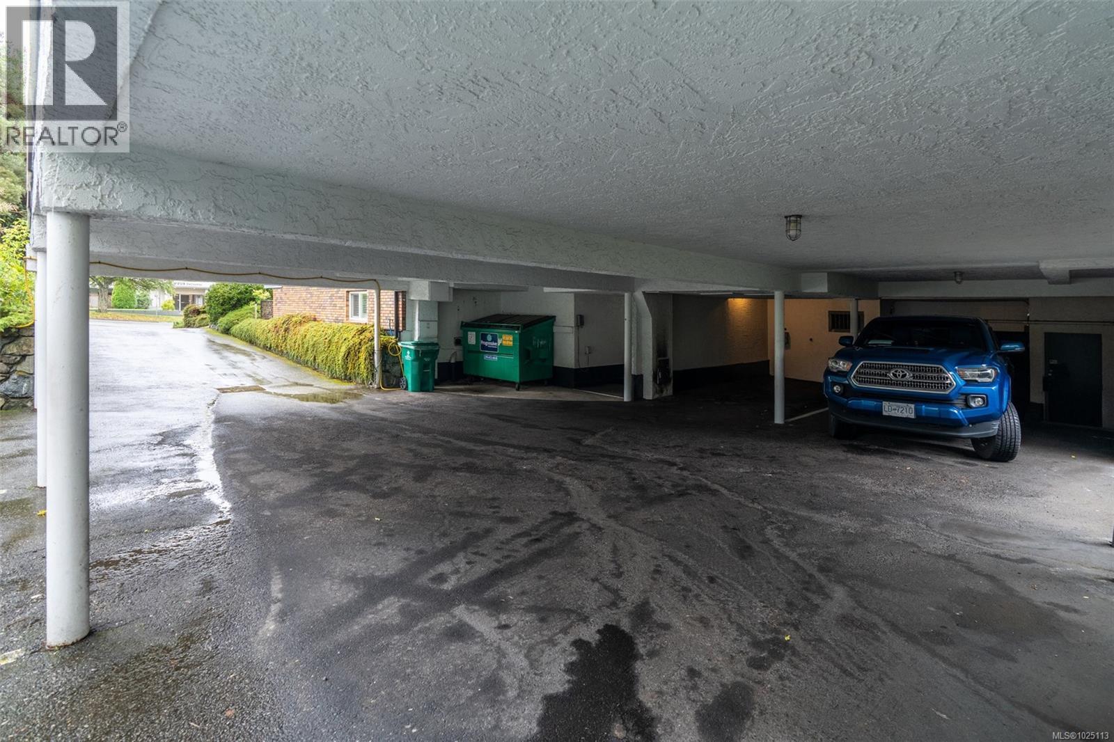 201 1188 Yates Street, Victoria