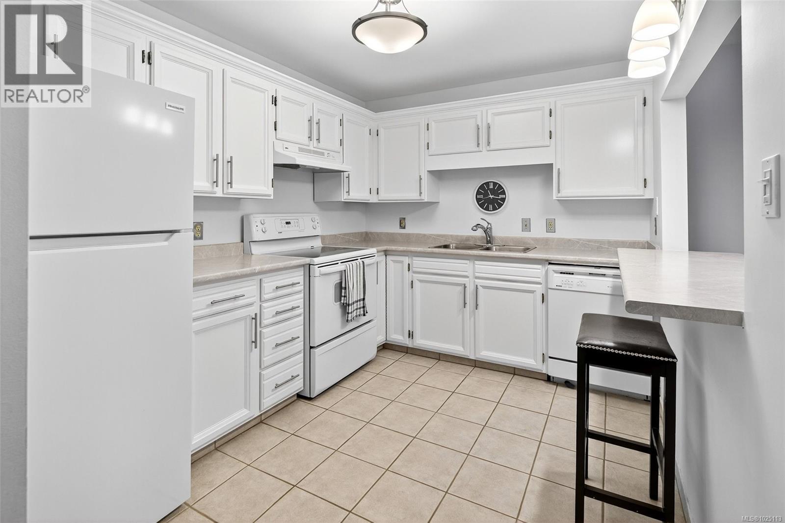 201 1188 Yates Street, Victoria