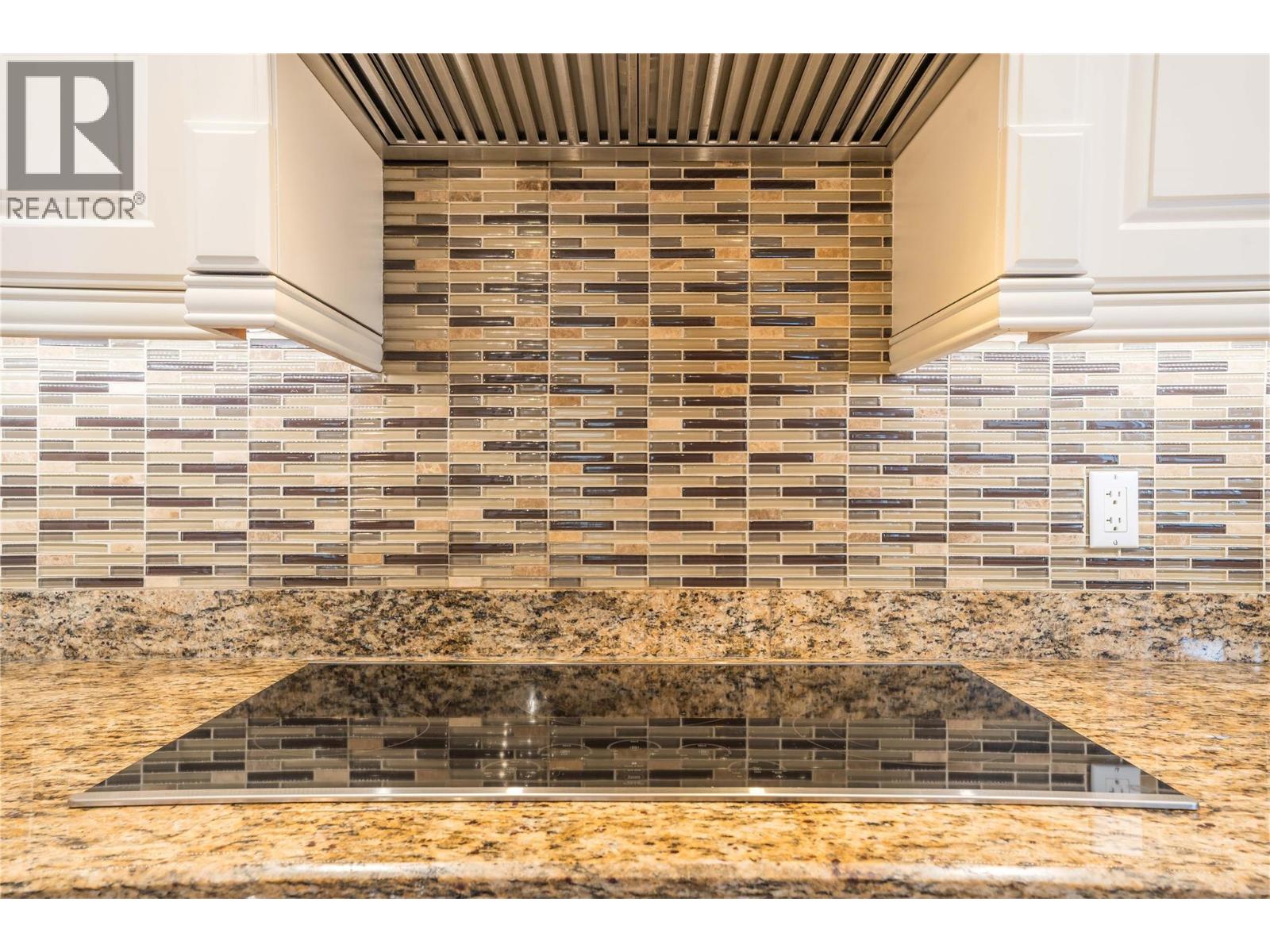 186 Jewel Place, Summerland