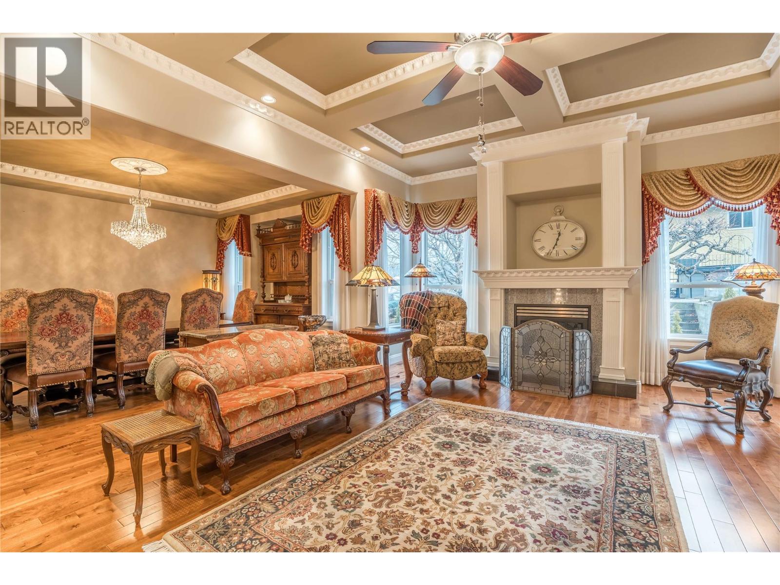 186 Jewel Place, Summerland