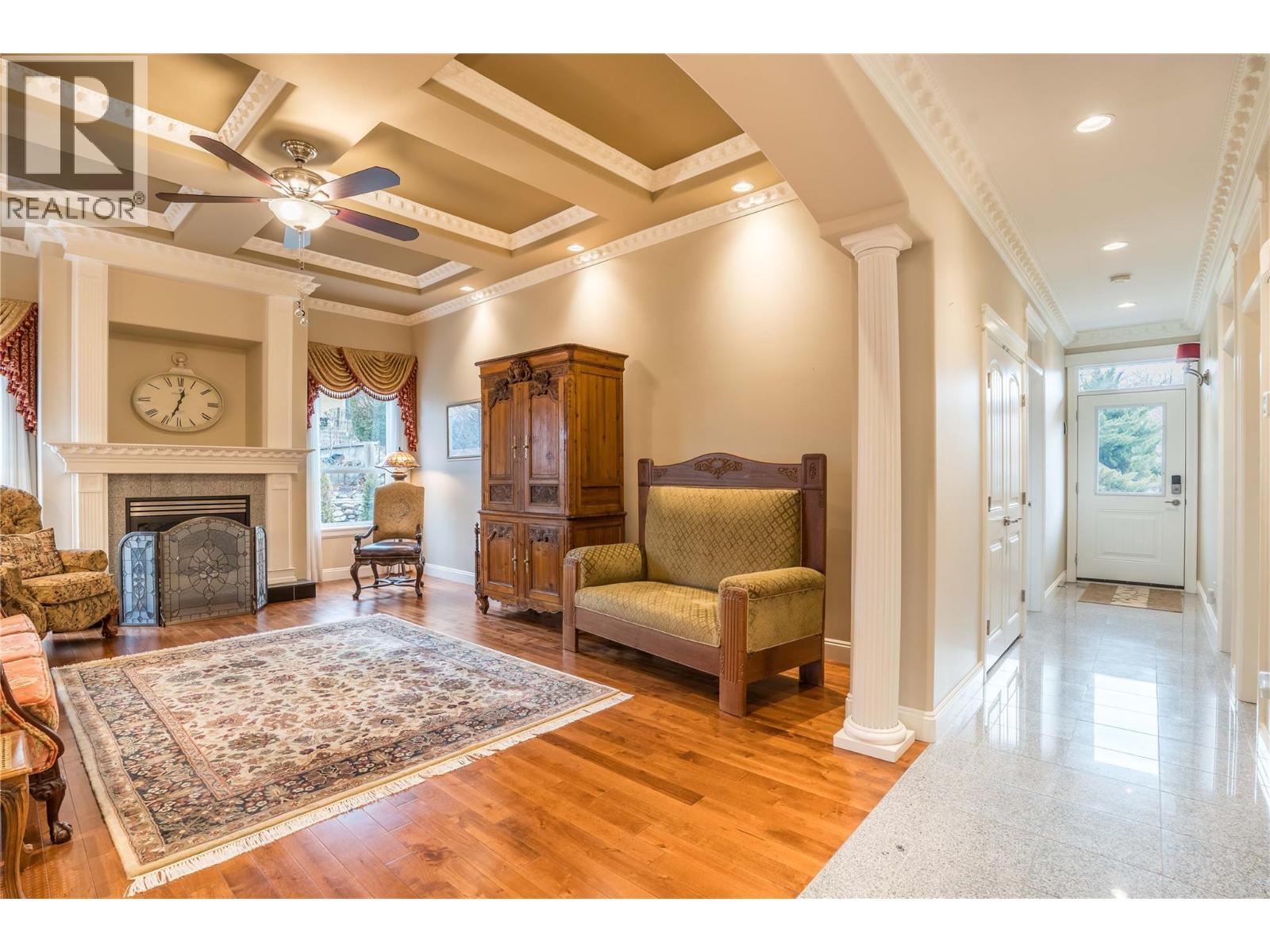 186 Jewel Place, Summerland