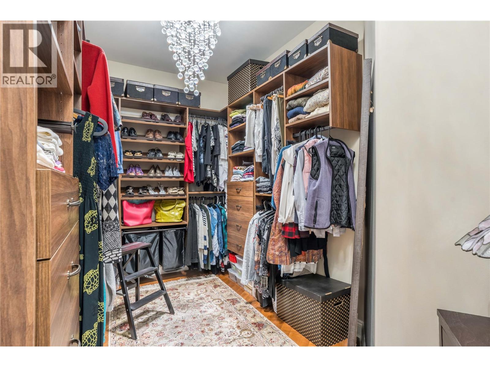 186 Jewel Place, Summerland