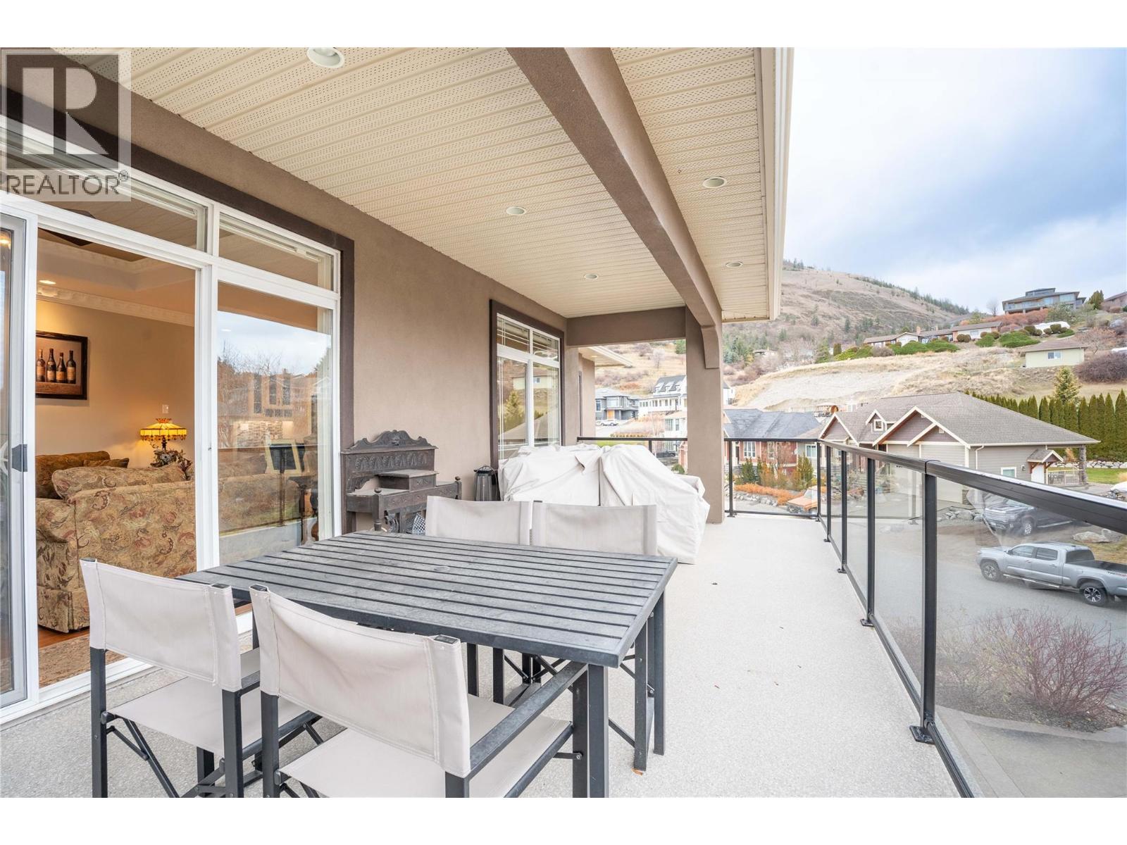 186 Jewel Place, Summerland