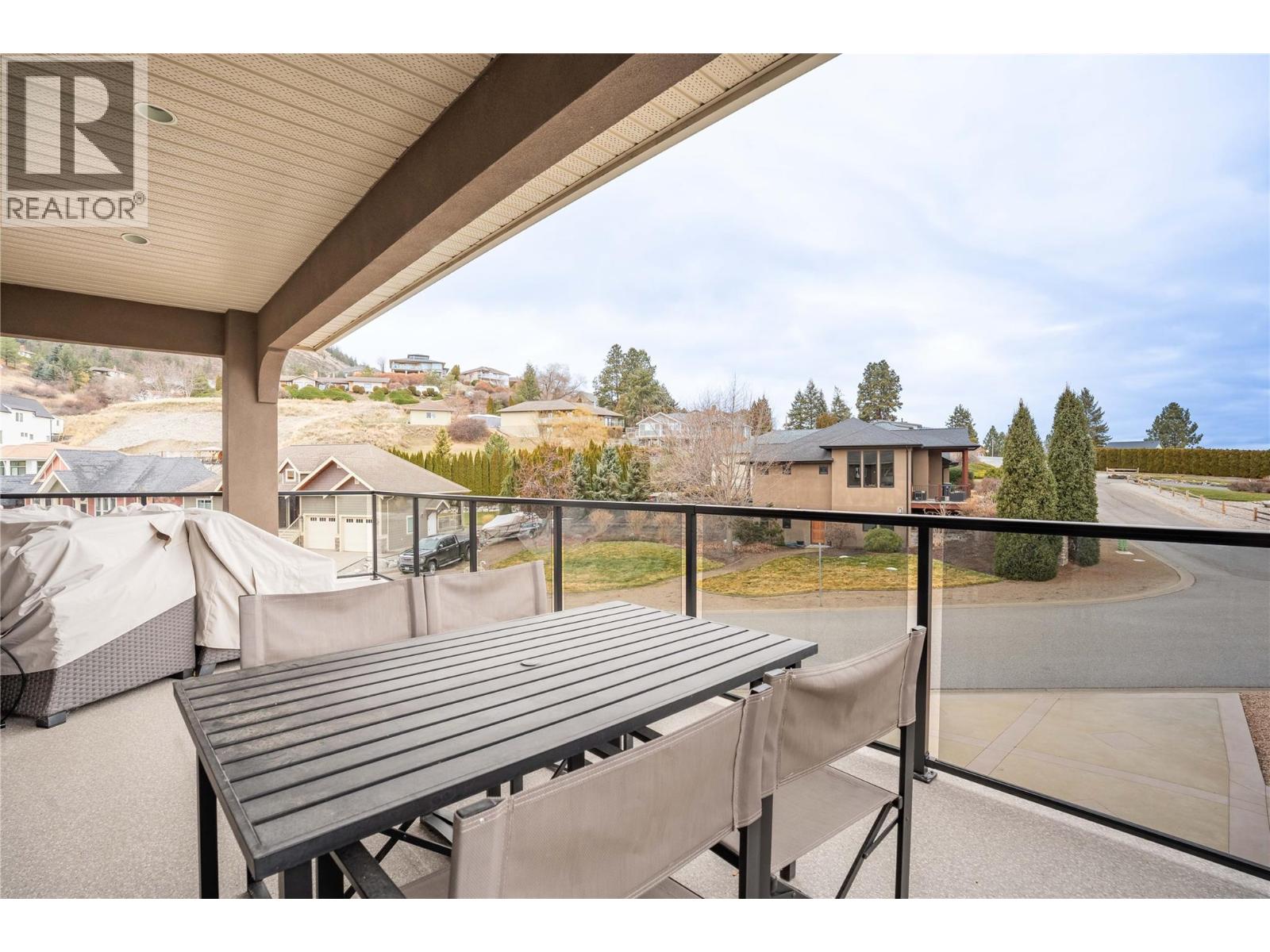 186 Jewel Place, Summerland