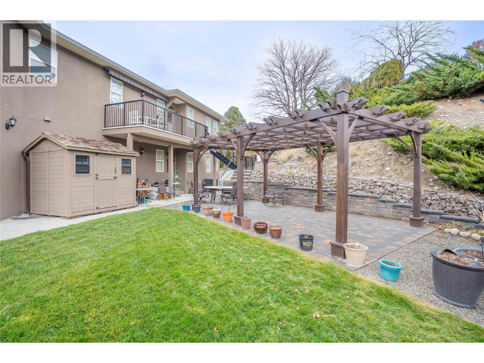 186 Jewel Place, Summerland