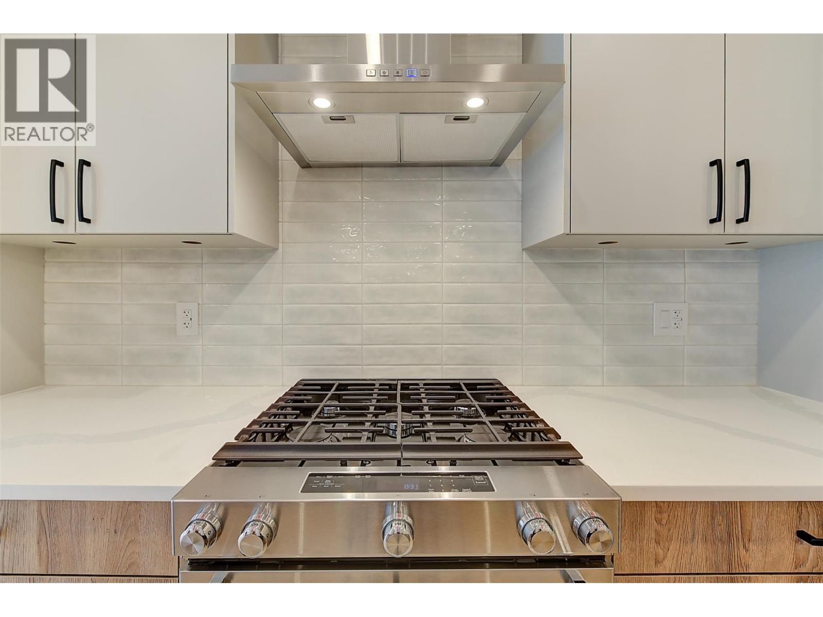 4 839 Lawson Avenue, Kelowna