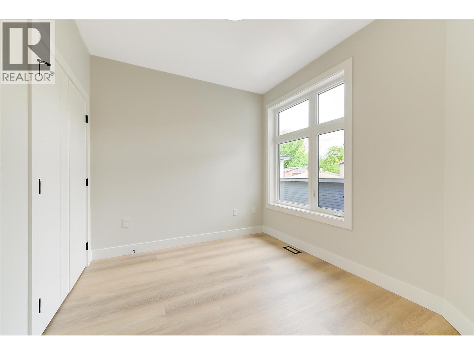 4 839 Lawson Avenue, Kelowna