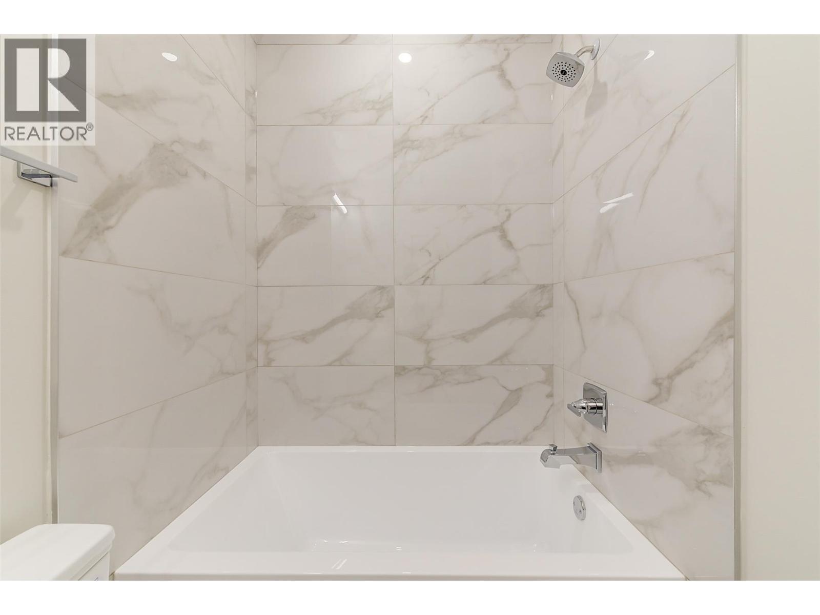 4 839 Lawson Avenue, Kelowna