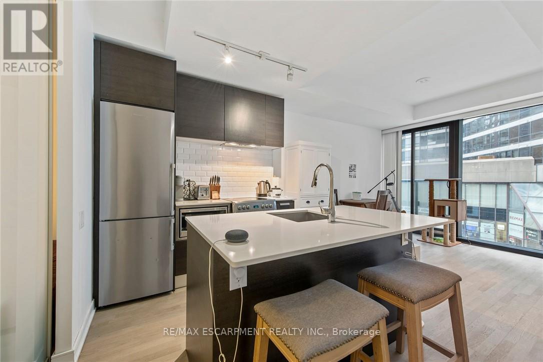 #206 57 ST JOSEPH STREET - 18