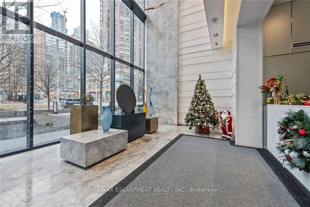#206 57 ST JOSEPH STREET - 30