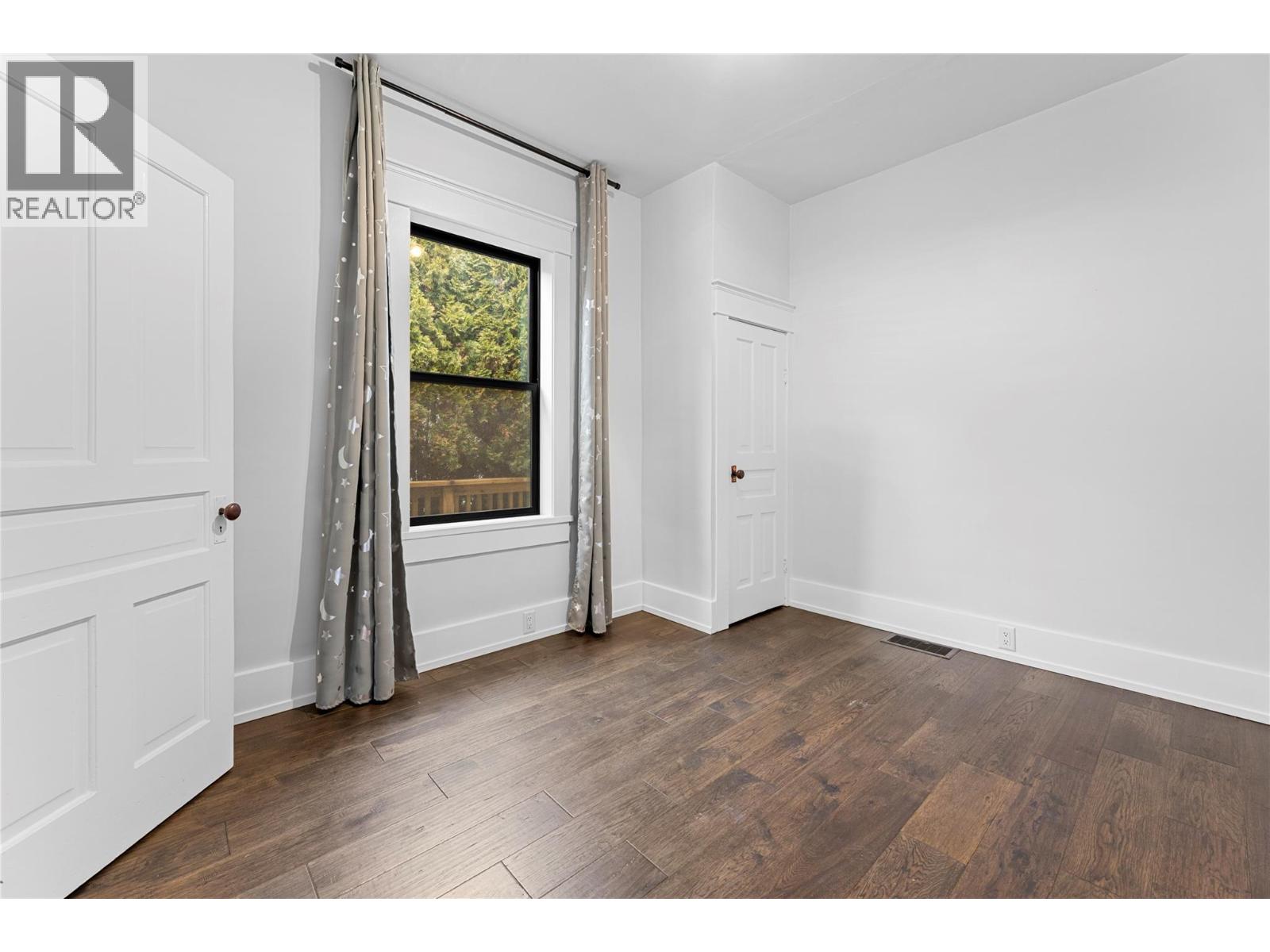 550 6 Street, Salmon Arm