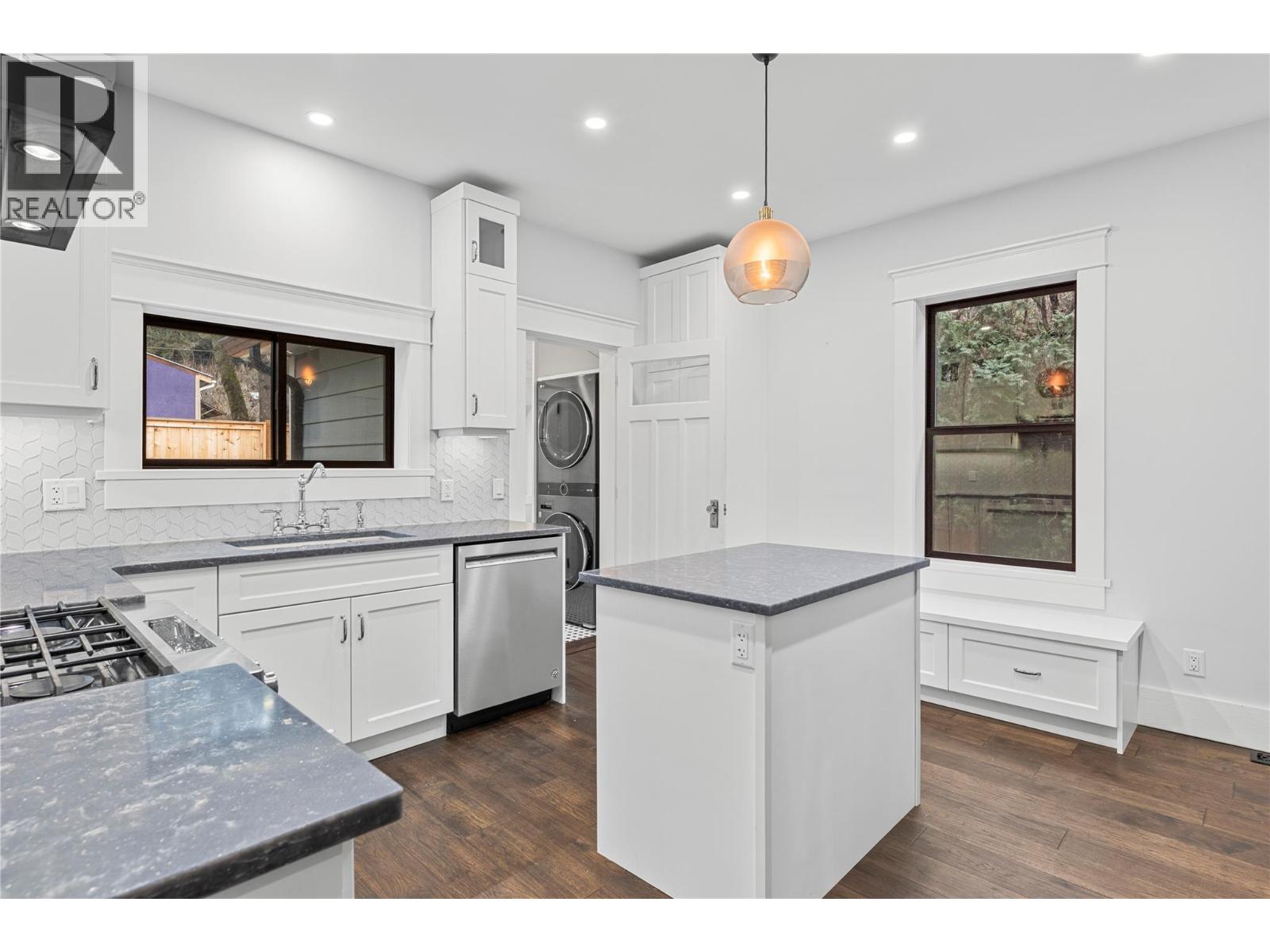 550 6 Street, Salmon Arm