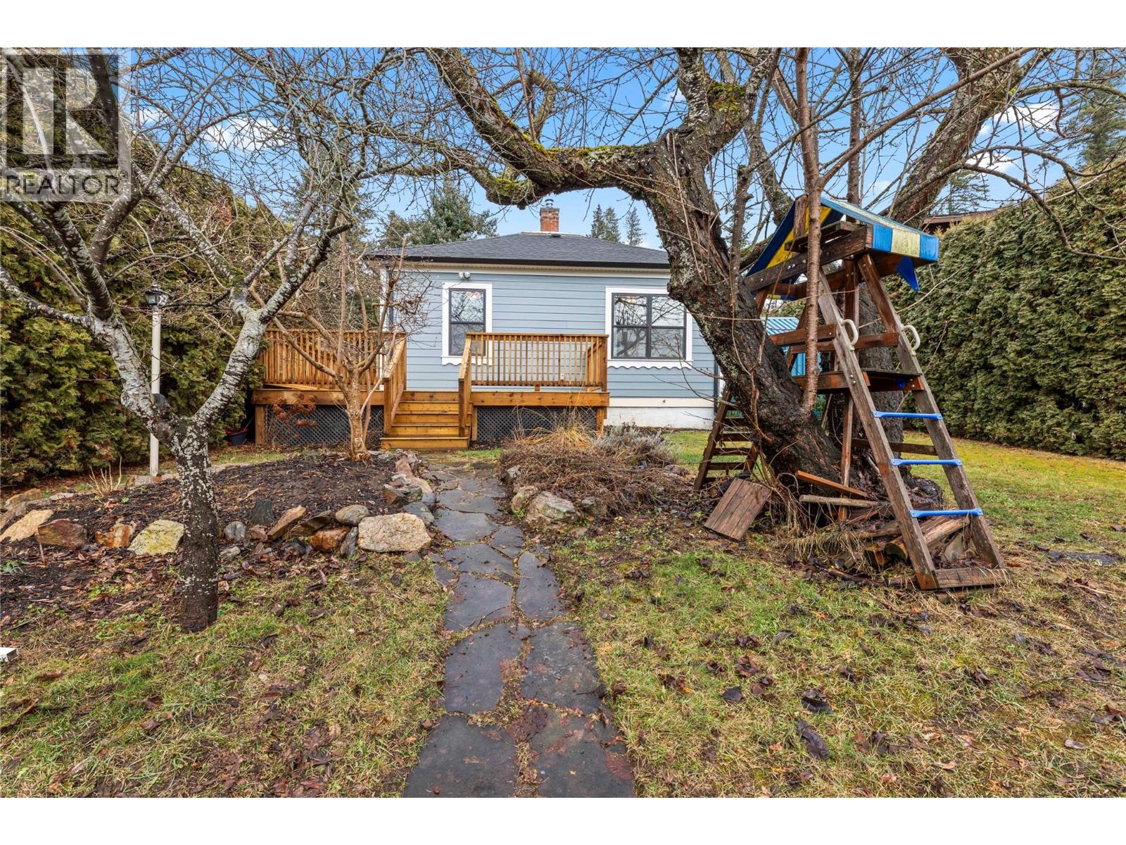 550 6 Street, Salmon Arm