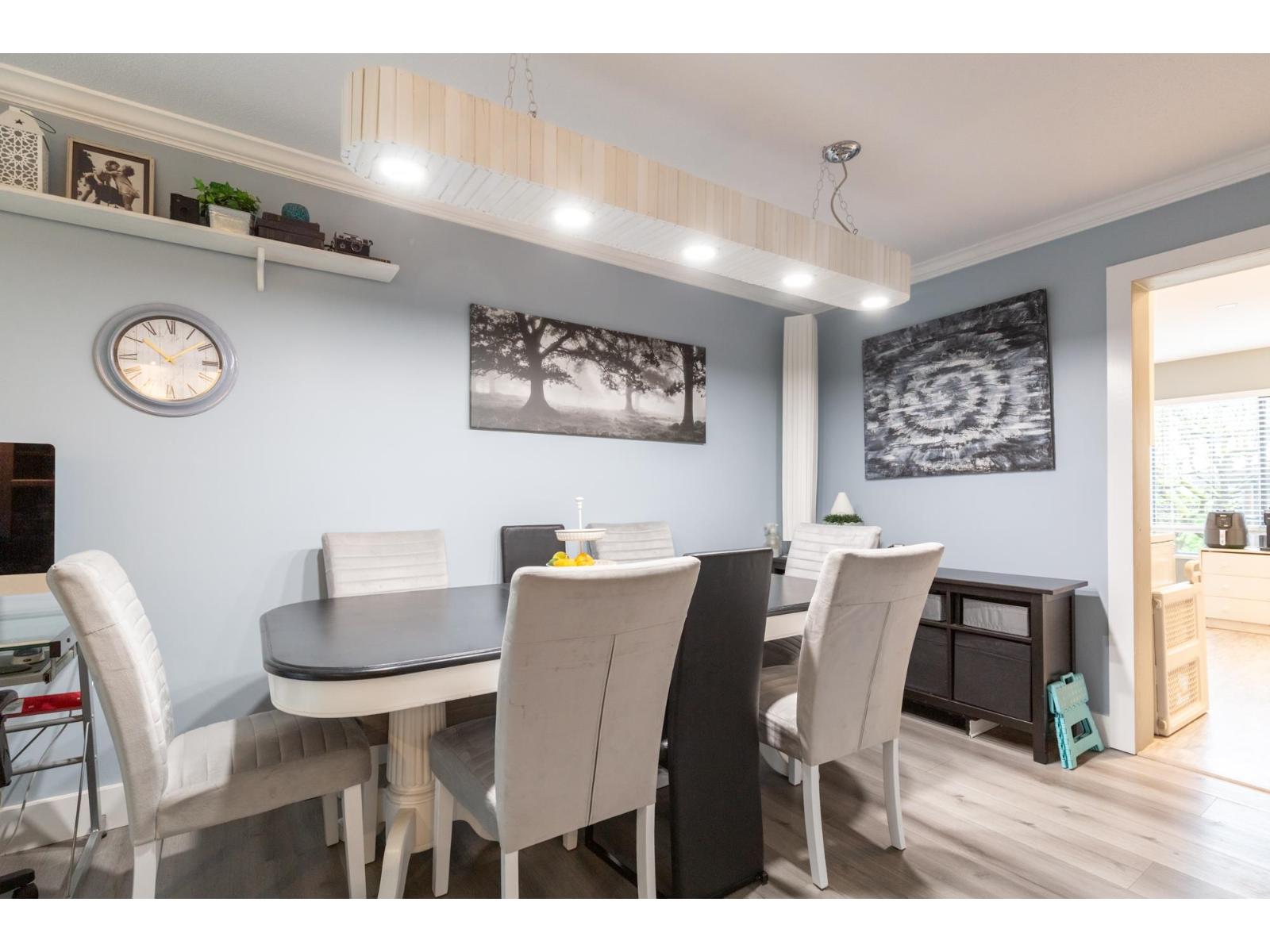 40 2998 MOUAT DRIVE — photo 10