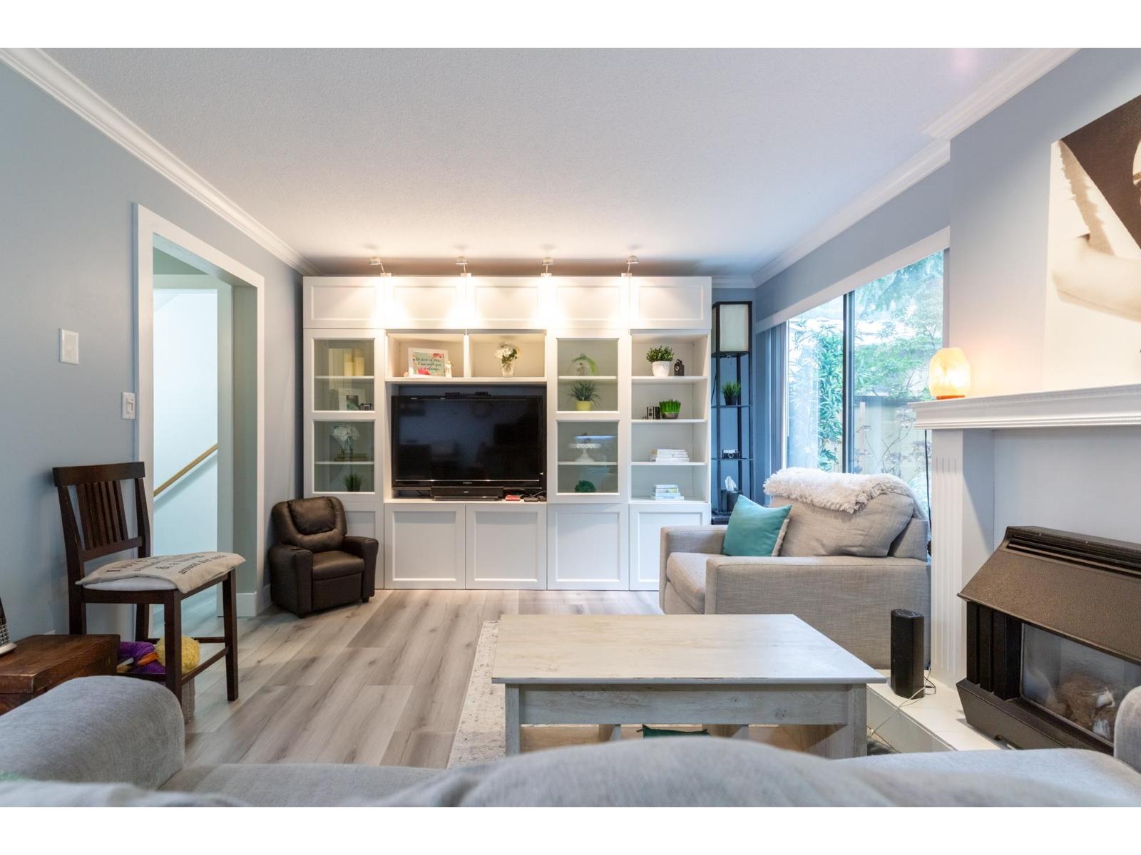 40 2998 MOUAT DRIVE — photo 14