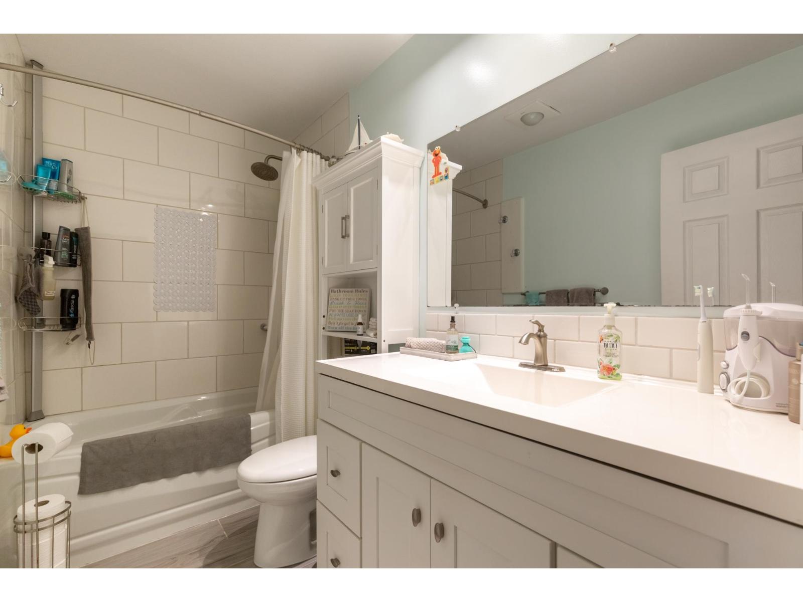 40 2998 MOUAT DRIVE — photo 25