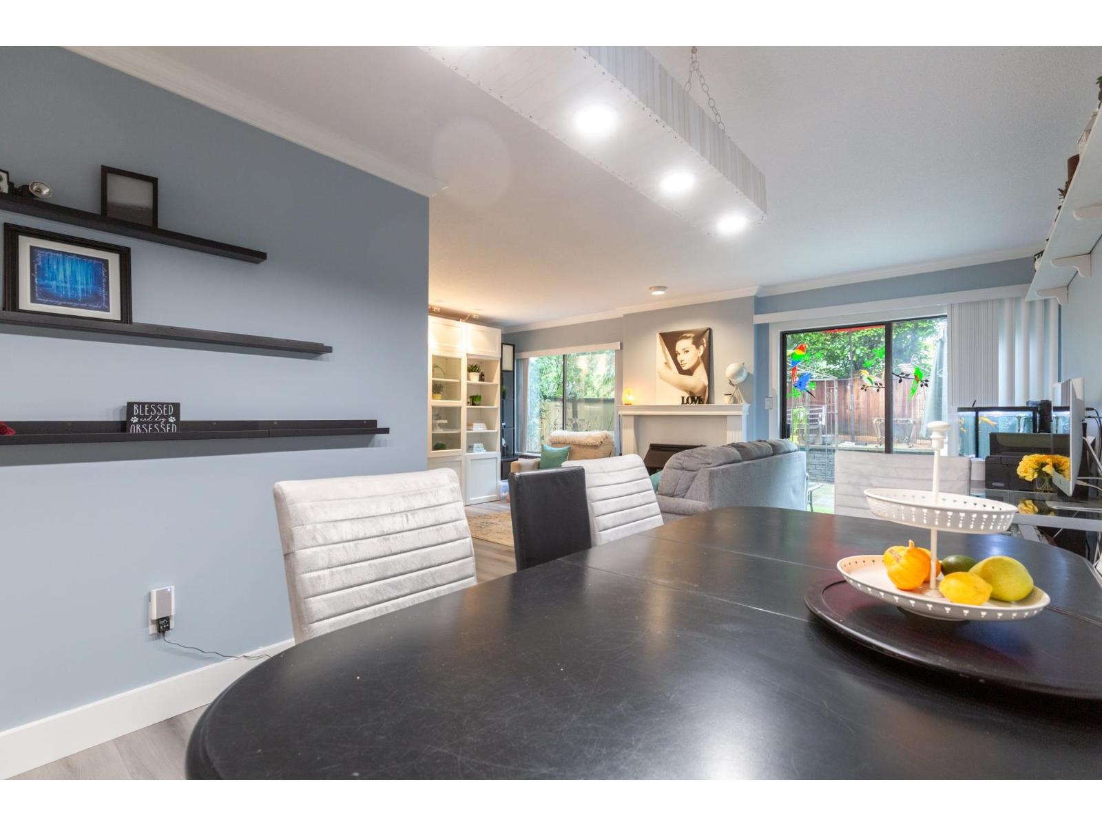 40 2998 MOUAT DRIVE — photo 12