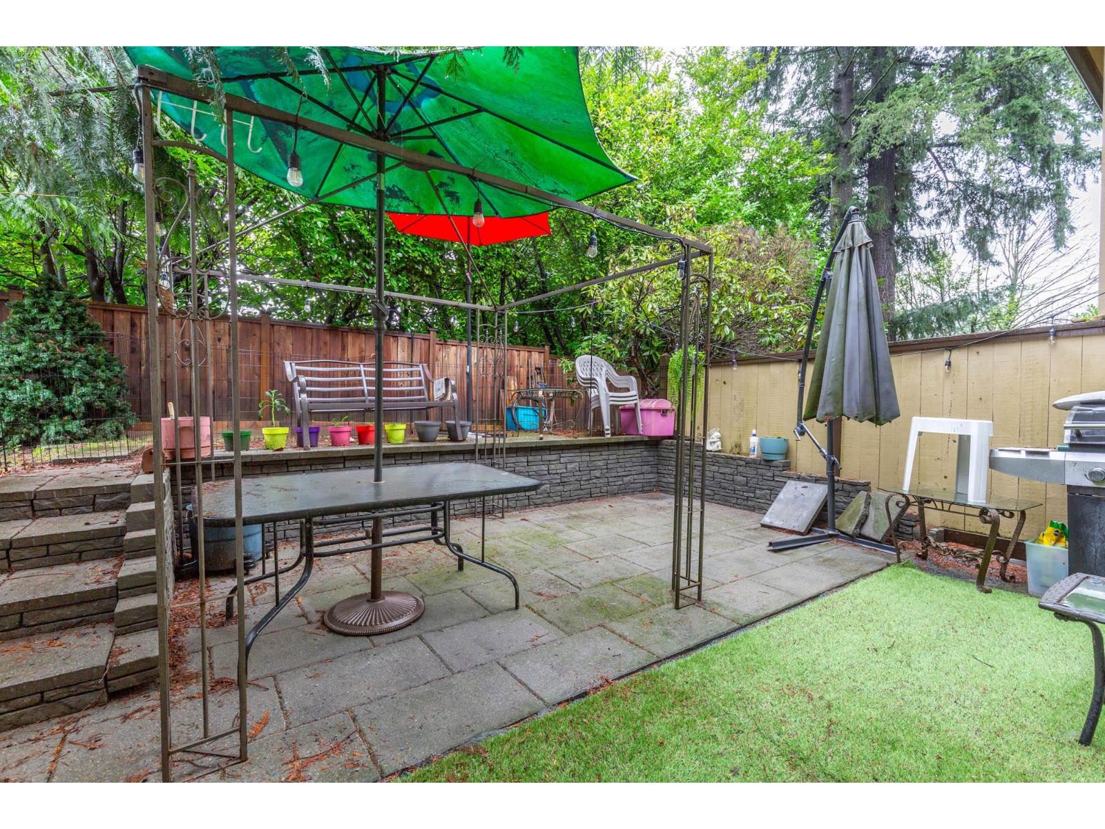 40 2998 MOUAT DRIVE — photo 38