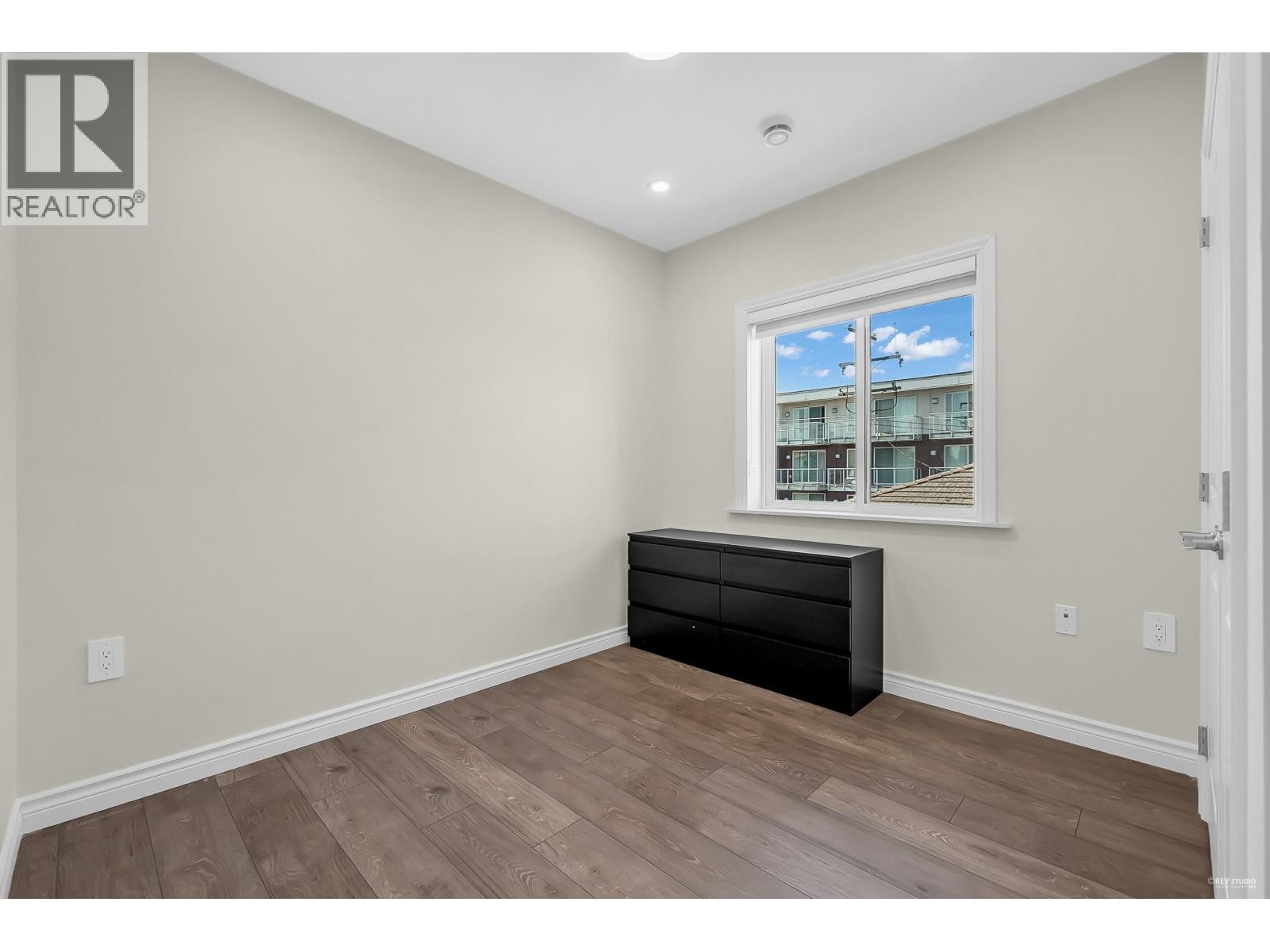 2936 E 2ND AVENUE, Vancouver