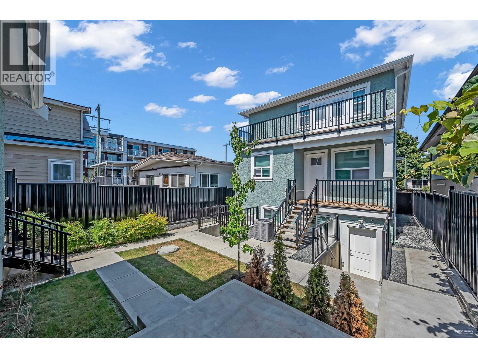 2936 E 2ND AVENUE, Vancouver