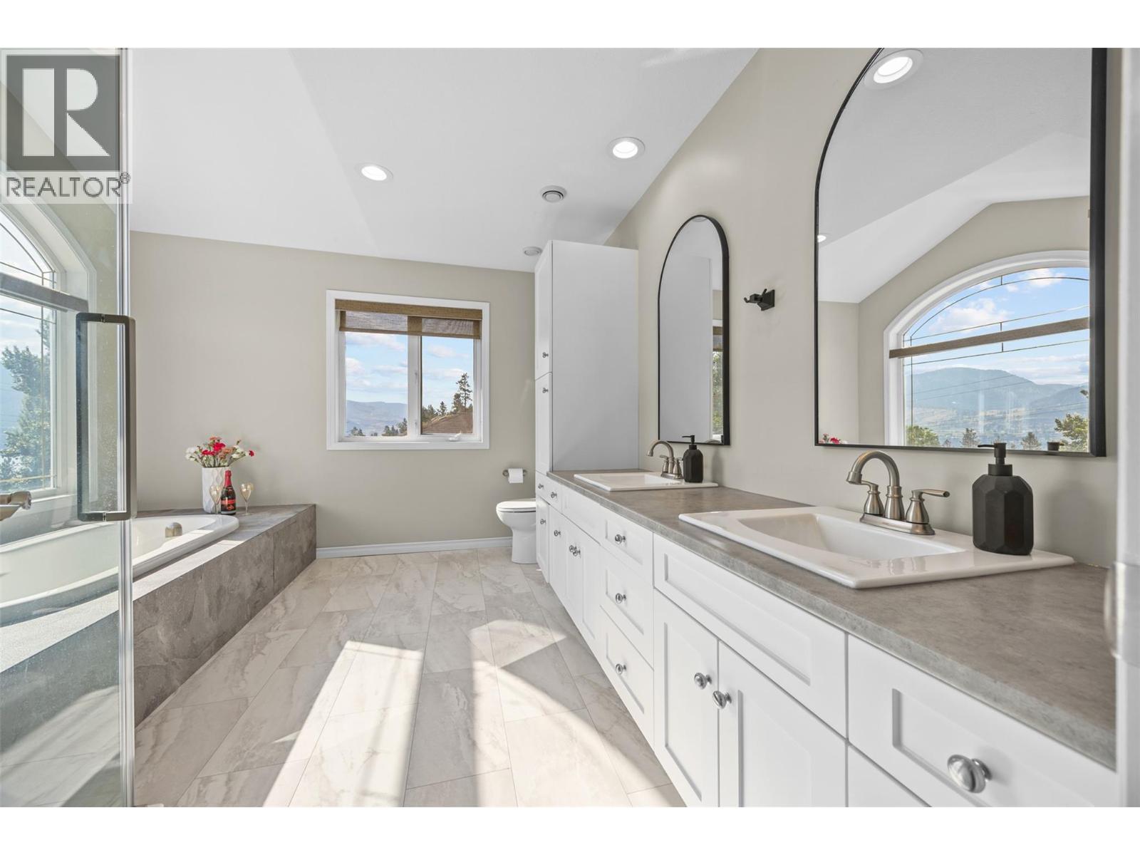 240 Heritage Boulevard, Okanagan Falls