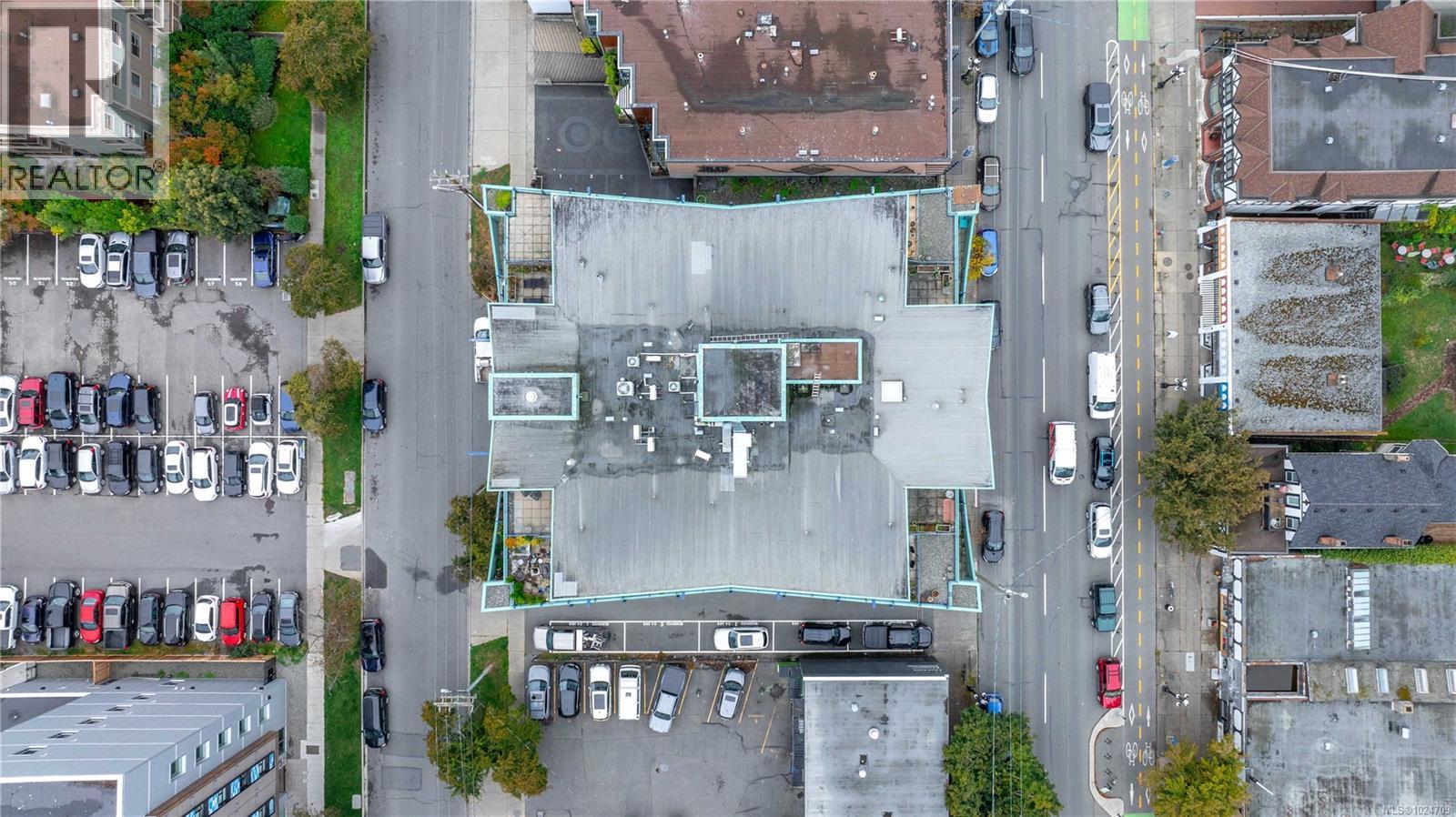 512 1061 Fort Street, Victoria