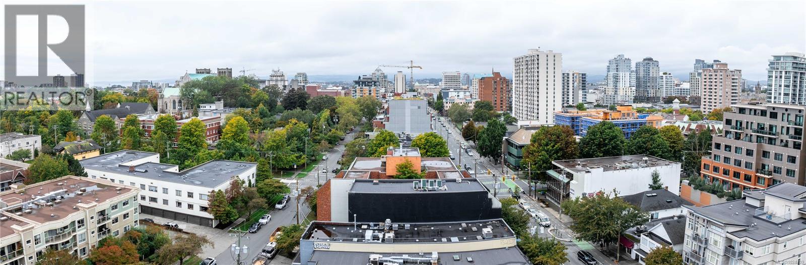 512 1061 Fort Street, Victoria