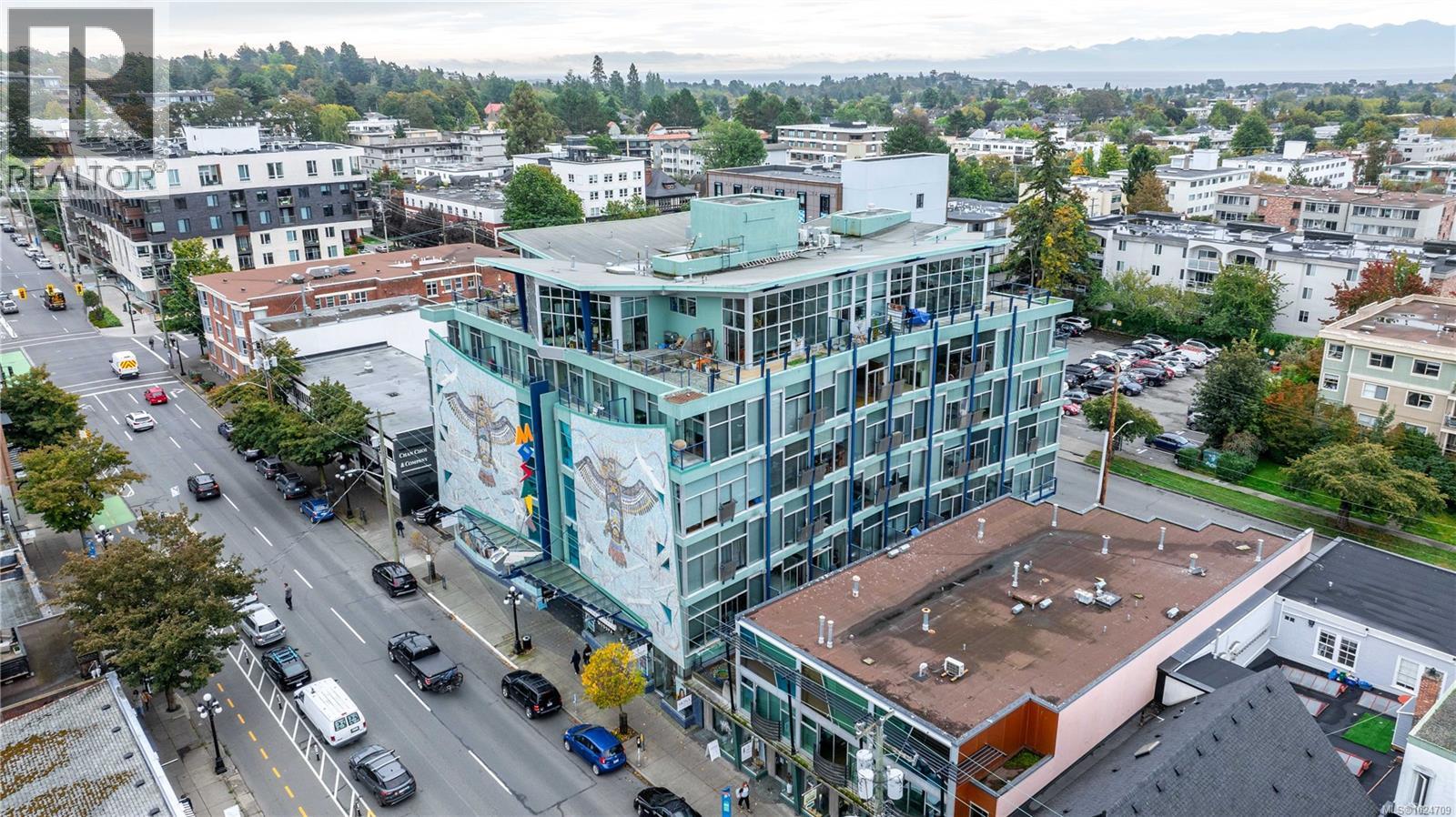 512 1061 Fort Street, Victoria