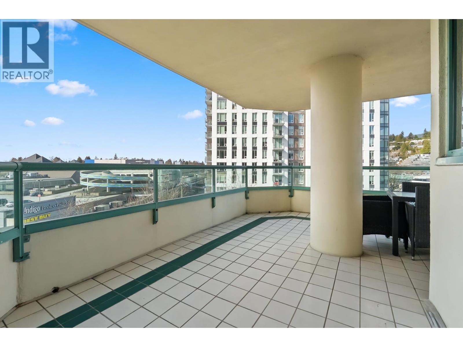 6D 328 TAYLOR WAY, West Vancouver