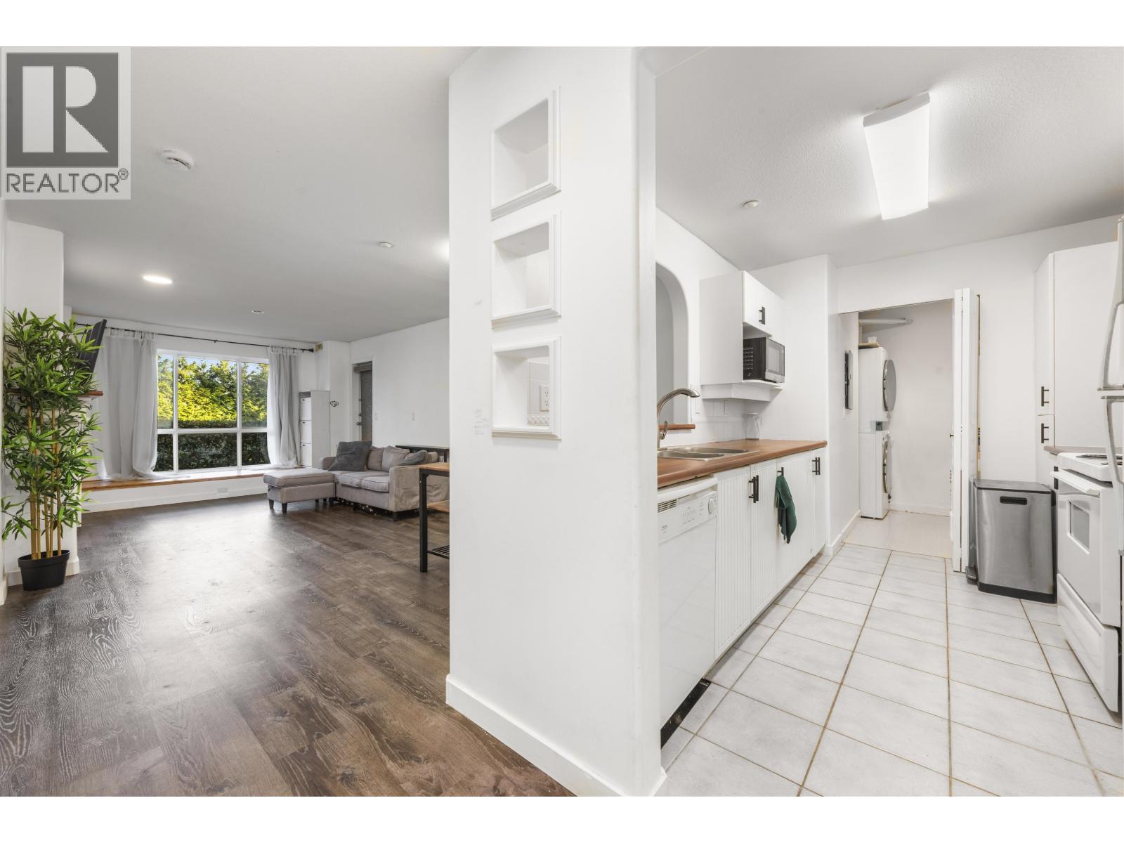 #104-12633 NO 2 Road, Richmond