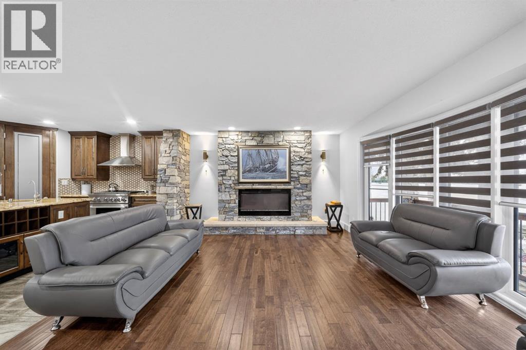 Single Family House for Sale in  Lake Ontario Drive SE Lake Bonavista Calgary 