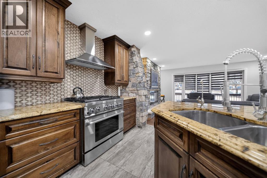 Single Family House for Sale in  Lake Ontario Drive SE Lake Bonavista Calgary 