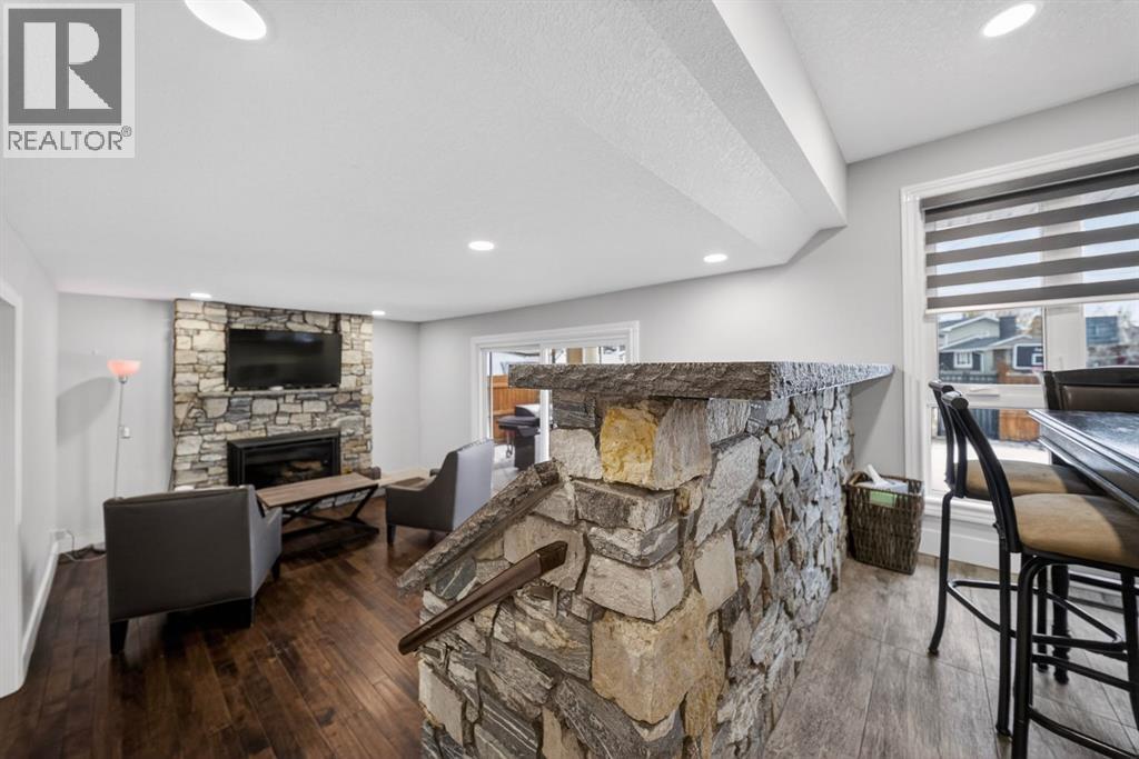 Single Family House for Sale in  Lake Ontario Drive SE Lake Bonavista Calgary 