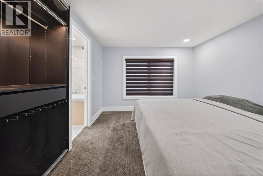 Single Family House for Sale in  Lake Ontario Drive SE Lake Bonavista Calgary 