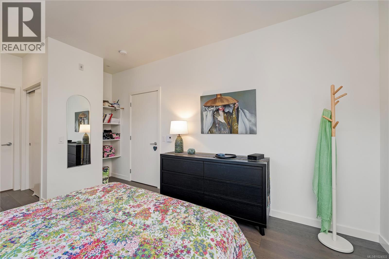 308 7162 West Saanich Rd, Central Saanich