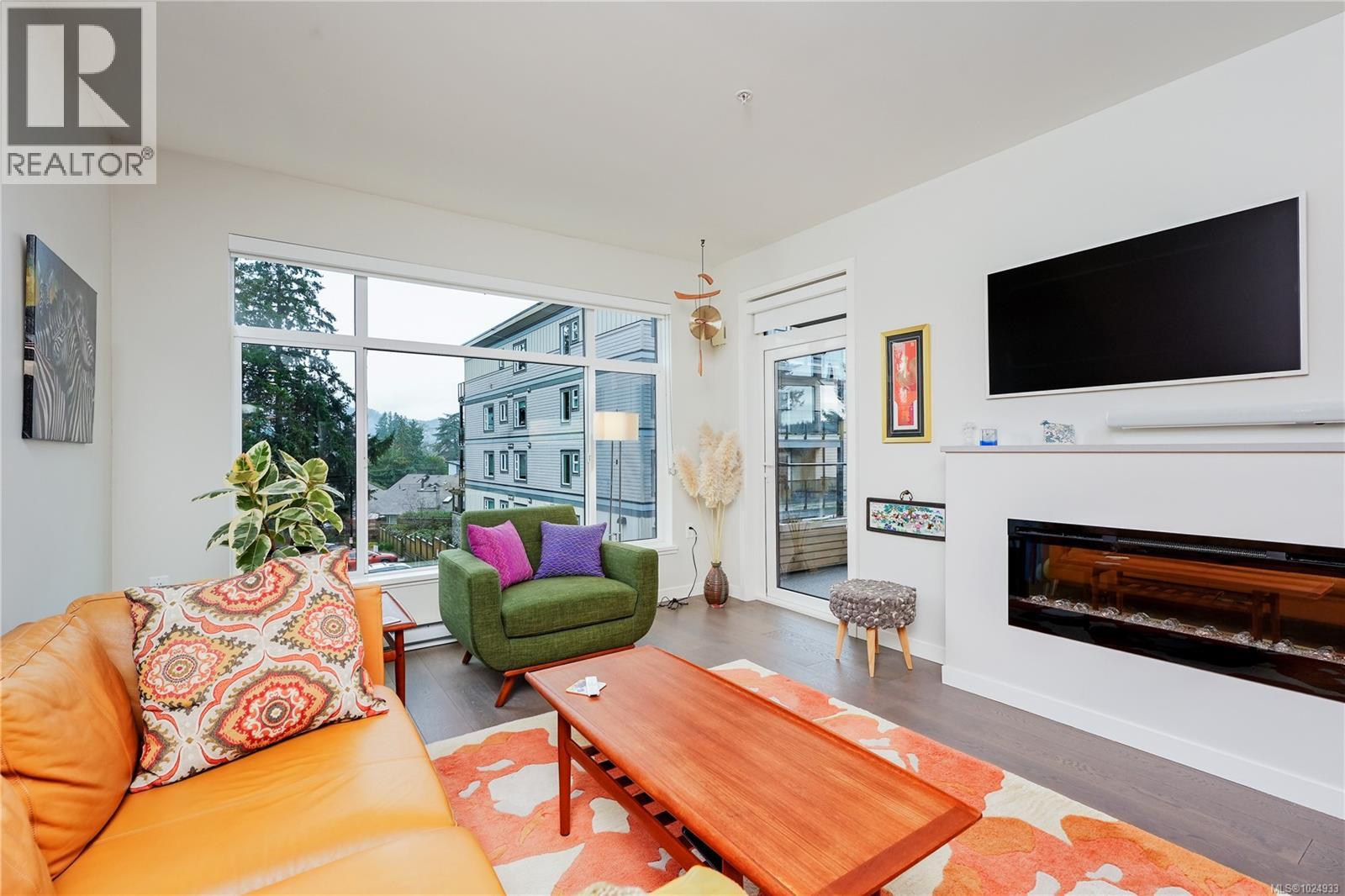 308 7162 West Saanich Rd, Central Saanich