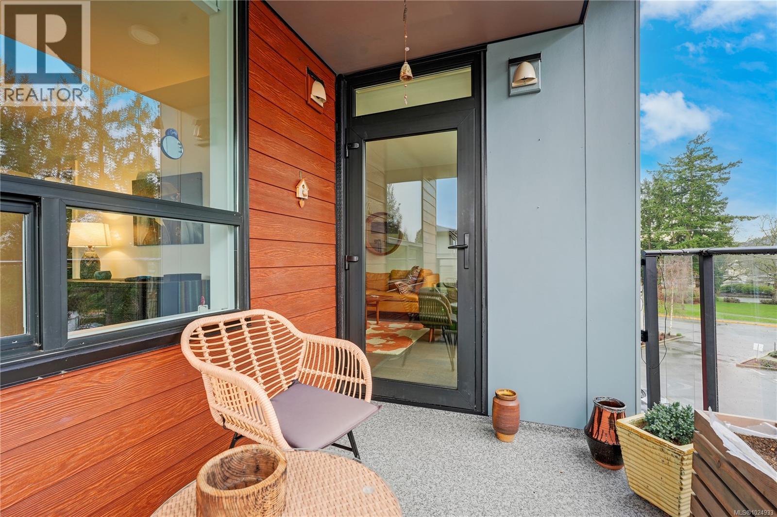 308 7162 West Saanich Rd, Central Saanich