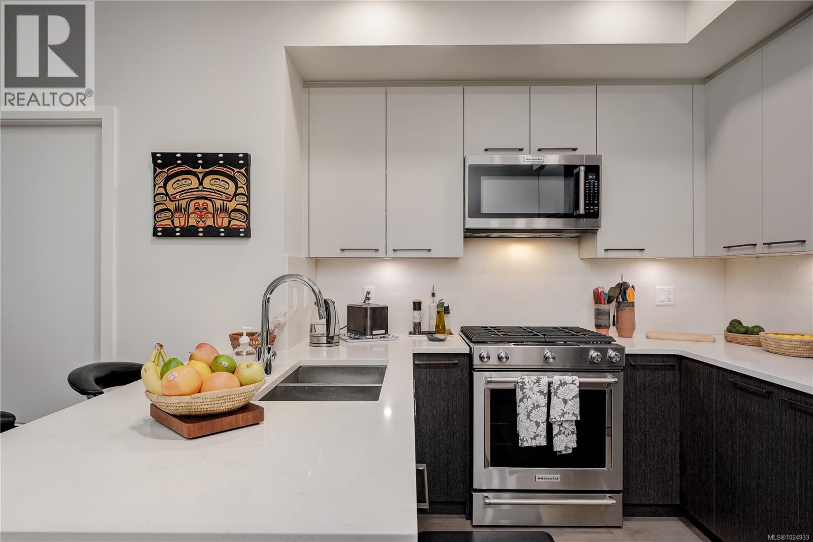 308 7162 West Saanich Rd, Central Saanich