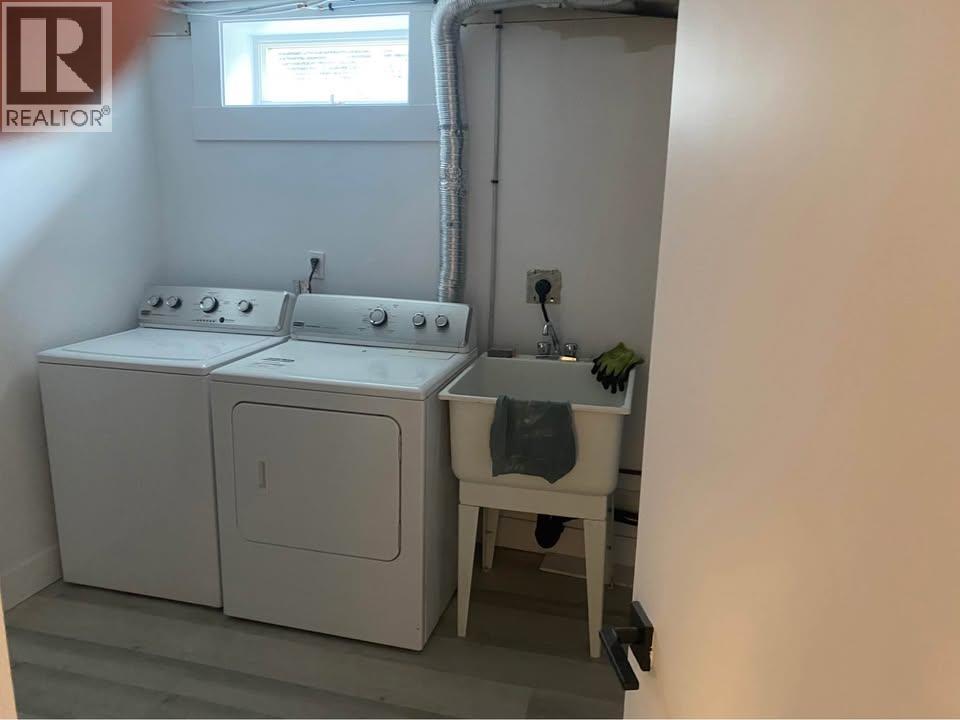  470 Snowsell Street North, Kelowna