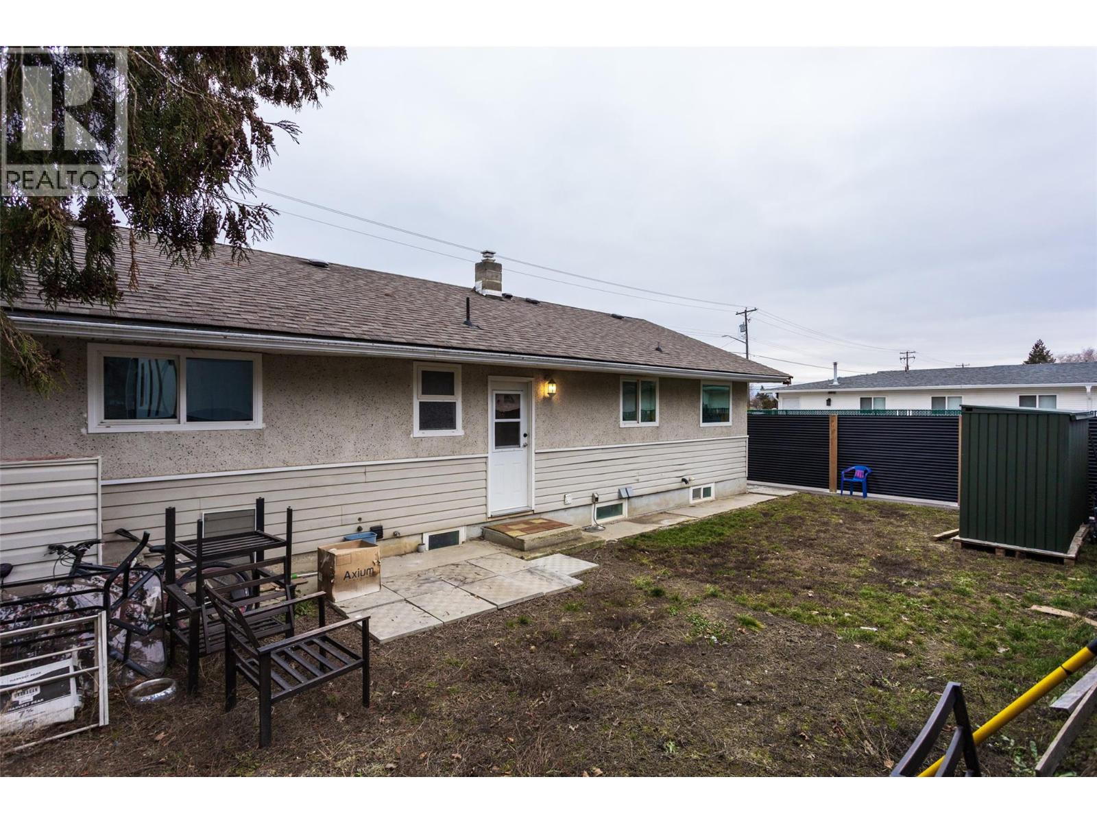  470 Snowsell Street North, Kelowna