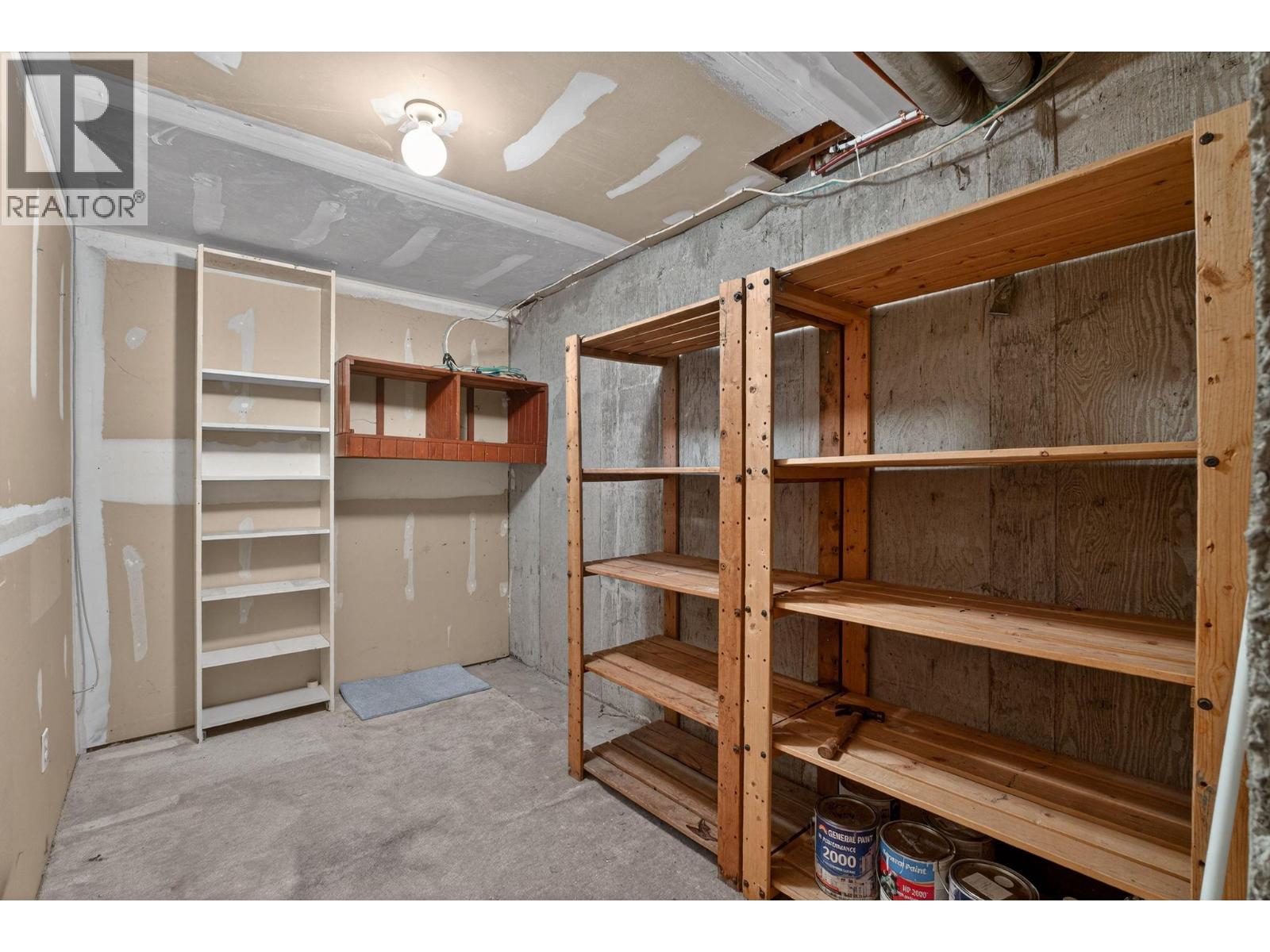 3 205 Gerstmar Road, Kelowna