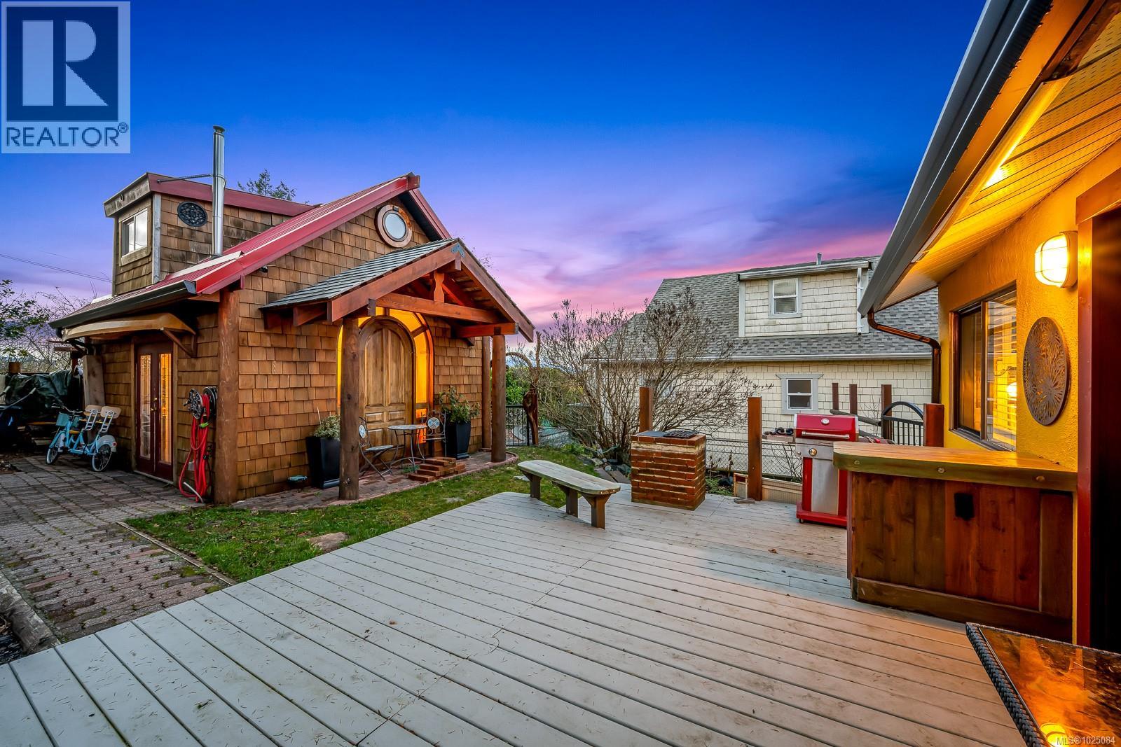 951 Dogwood St, Campbell River