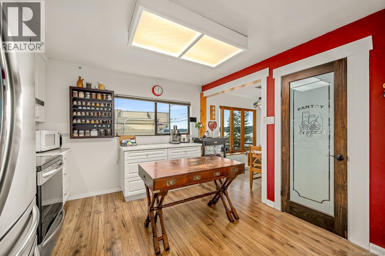 951 Dogwood St, Campbell River